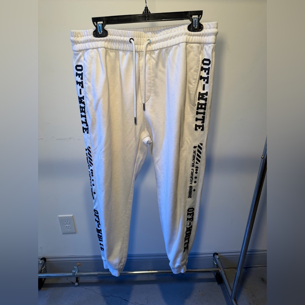 Off-White Men's Joggers with Black Lettering